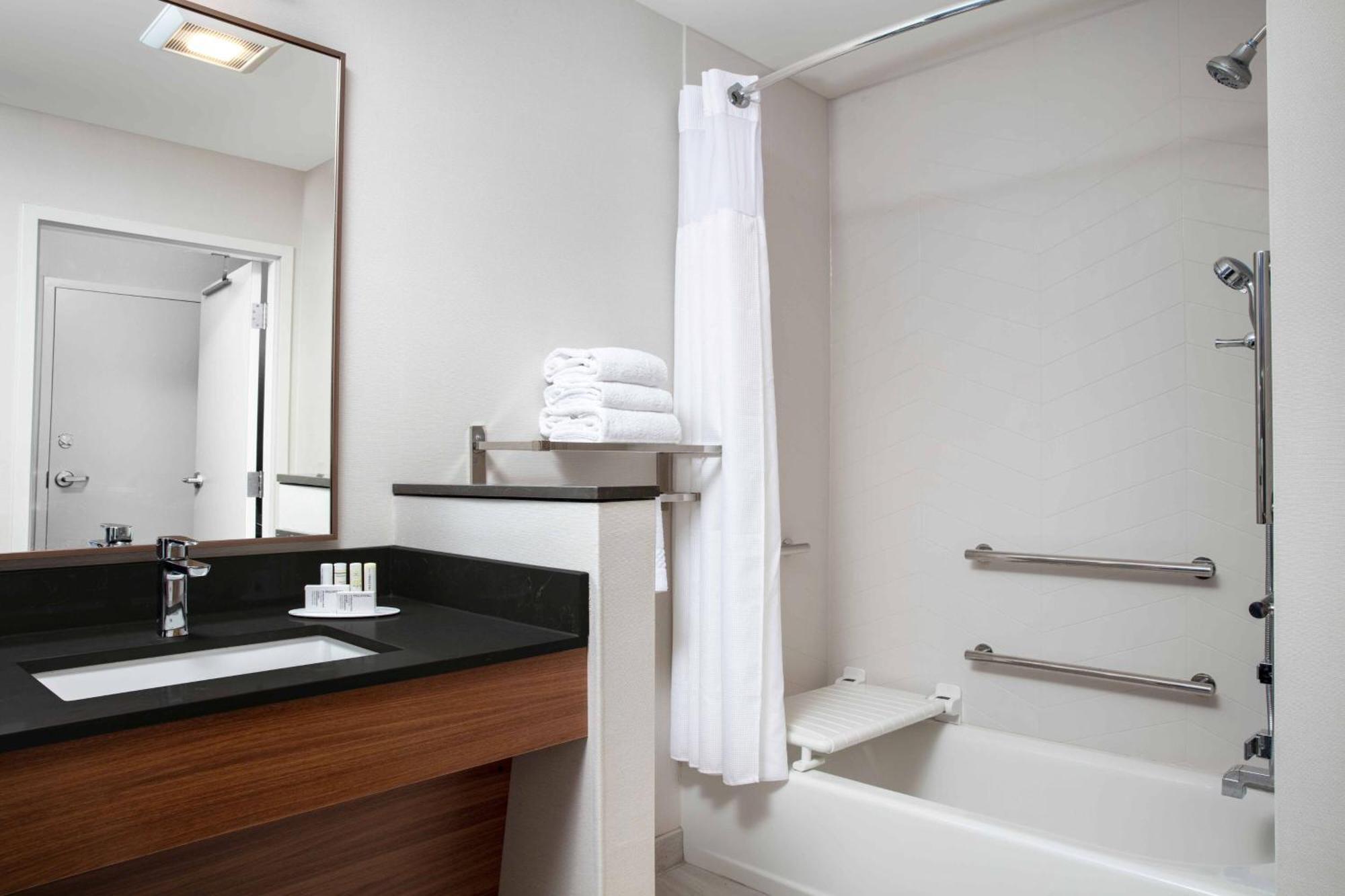 Fairfield By Marriott Inn & Suites ルイスバーグ エクステリア 写真